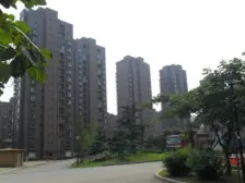 近轻轨,南北通透,配套齐全,多层洋房