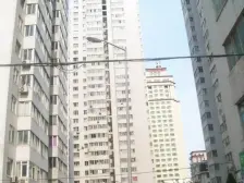 5楼新电梯 3室1厅 精装洁净 楼间距宽 楼下车站菜市场