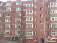 海信家园外贸 简单装修 楼下公交站 世达广场