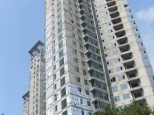 听涛花园5楼加阁楼 阁楼140平 带34平车库 车库有证