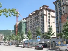 富甲逸品’一楼带院带地下’综合近300平的好房!!