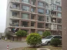 位置好封闭小区好楼层南北通厅有阳台交通生活都便利