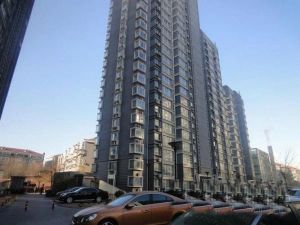 出售和平路与解放道交口《天和小区》步梯3楼大三居