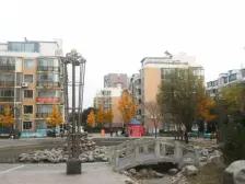 三寰芳草园 3室1厅 南 北