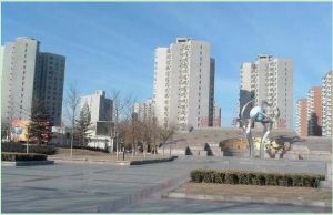 管道局步梯三楼精心装修可直接入住没有土地出让金