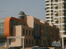 海滨假日花园小区 4室1厅 南 北