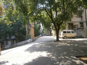 友谊路井湾子大润发单位两房出售无物业费