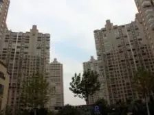 世茂精装修二房一卫 关门卖 随时可以入住