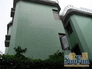 南城CBD位置,业主20年装修过,保养不错楼层好