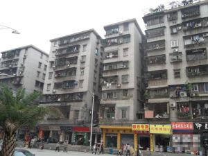 珠华楼两房出售,位于城区居中位置