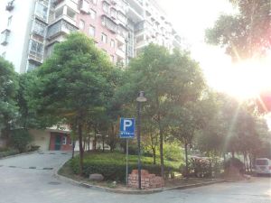 电梯小高层一梯两户大四房青园中雅