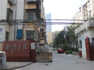 洛浦公园旁金达小区三室看房方便诚心出售