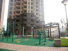 东打头,精装修,四室三卫,南北阳台