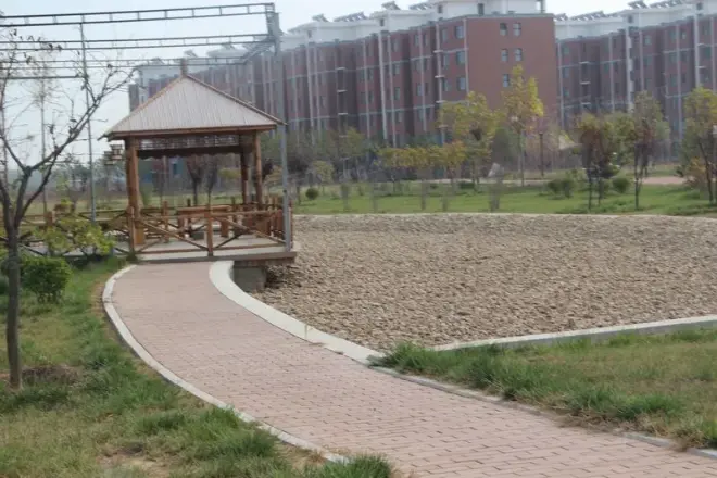 安联三山逸海实景图
