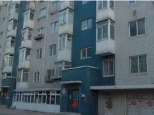 小区中间位置,户型好,房主诚心卖。