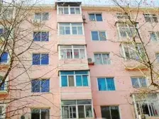 中间楼层不挡光,格局合理,没有浪费面积,封闭小区