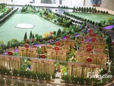 上叠别墅东边户,带院子,使用面积大,户型方正