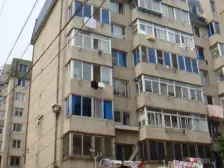 金百合洗浴旁 辽师 中间楼层 低价2室 实际使用面积大