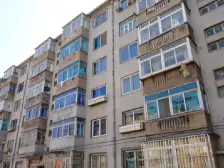 西安路 万岁街 门头房 近商场地铁 地理位置很好