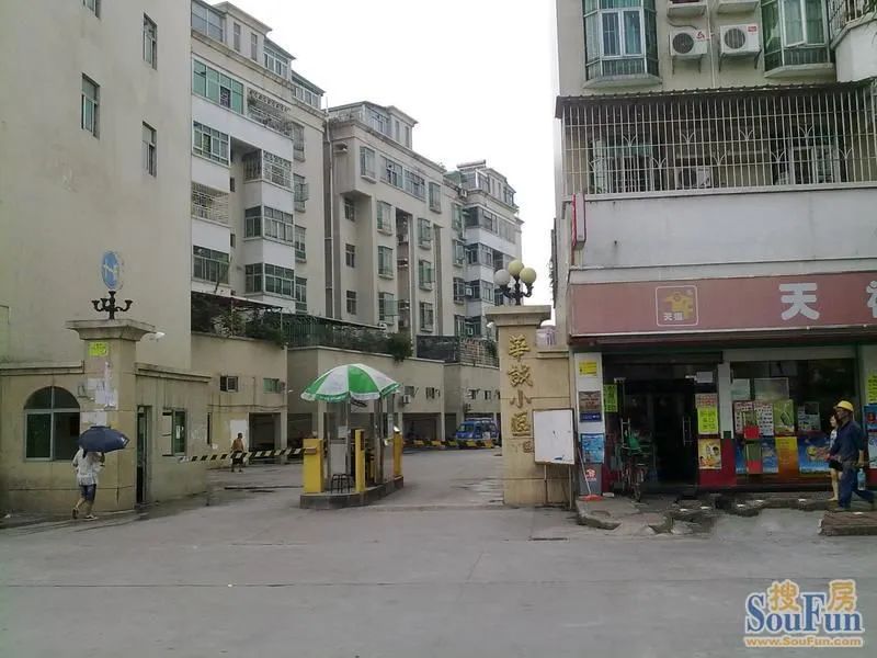 小区相关图