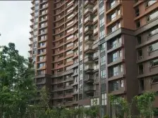 江景房 装修比较实在 三房二厅 诚售中