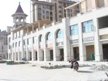 奇泉路旁精装修南北通透,小高层电梯房