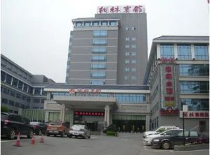 学堂坡佳建自住三房带院子近四医院中医院