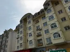 黄河路 两室简单装修 格局方正 采光充足 位置好