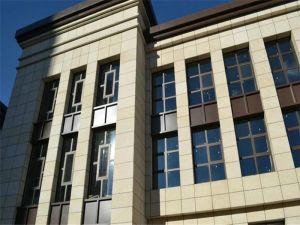 地铁口 精装两室 南北通透 次新小区