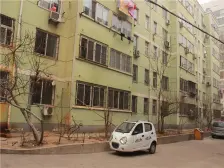 出门长申广场 金谷翠庭旁边 洛冷家属院 精装大3室南北