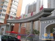 小区位置好,交通便利,采光好。