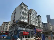 黑石礁 尖山街 客厅宽敞明亮 采光好