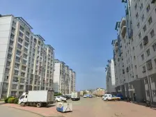 金石小区次顶洋房,一室一厅户型方正,近市场