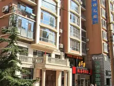 三层面积相同,楼体很宽很体面,也可以自己安电梯