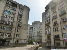 五零医院跟前 位置好 南北筒房 中等装修 保持的好