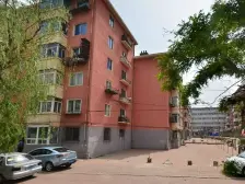 花园正门,步梯四楼,南北通透户型,位置好