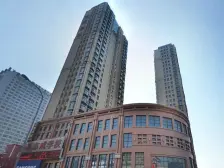 位置地段繁华交通便利 南北向 光线好 视野好