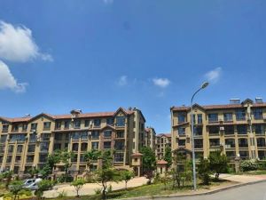 南北通透三室两卫户型规矩采光好中间楼层花园式小区