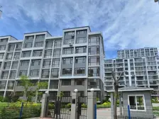 小区位置好,带电梯,楼层好,视野宽阔,配套齐全