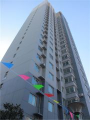 出门新都汇、三室两卫、小区环境好菜市场医院都在旁、