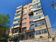 岗松里三室户型好楼层好 保持干净