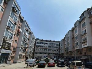 五一广场户型好大三室光线充足空间大新换断桥铝窗