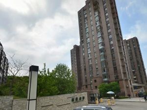 琻2、76小区新五明户型楼层好俯瞰南侧足球场