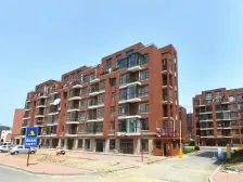 新装修步梯二楼挨着市场近轻轨公交车站随时签合同