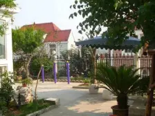 前后院子,上下三层,小区安静,位置优越,生活便利