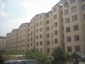 绿地商圈讨号板小区步梯精装中间楼层