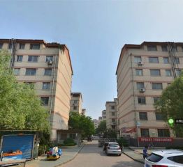 南北通透大两室,带露台,户型方正,采光好,随时看房