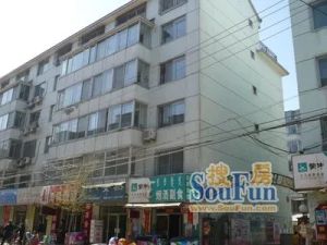 长乐宫 地铁口 新华大街 步梯中间楼层 出行便利