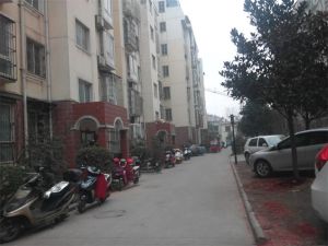 新上好房!中低楼层,火车站,满五唯一,停车方便