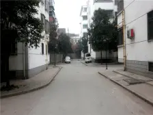 王城公园旁,三楼,双气房,居住舒适!